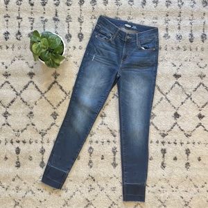 NWOT Old Navy Dark Wash Rock Star Super Skinny - 0